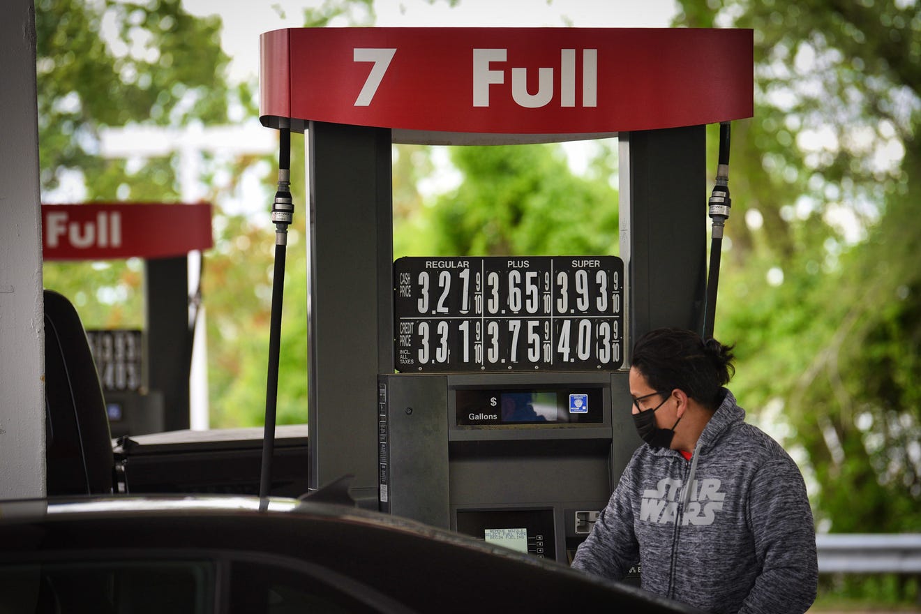 Read more about the article Pump your own gas? NJ ban on self-service fuel might be going away